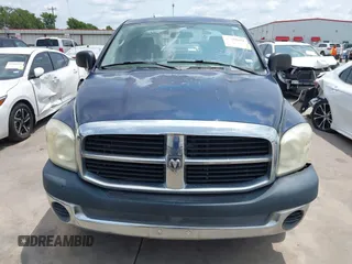 2007 Dodge 1500 ST z VIN 1D7HA18K57J562577, wystawiony jako IAAI lot #42355951 z przebiegiem 190 791 mil mil oraz . Historia ofert i sprzedaży dostępna na DreamBid. Obrazek 12.