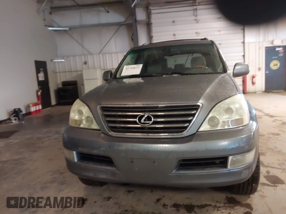 2004 Lexus GX 470 with VIN JTJBT20X540056639, listed as a IAAI auction lot 41744622 with 228,326 mi miles. Bid and sale history available at carsss.com. Image 6.