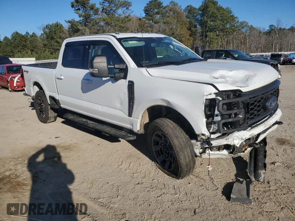 2024 Ford Super Duty F-250 SRW XL with VIN 1FT8W2BN4REC99532, listed as a Copart auction lot 86162634 with 21,261 mi miles and Clean Title. Bid and sale history available at carsss.com. Image 4.