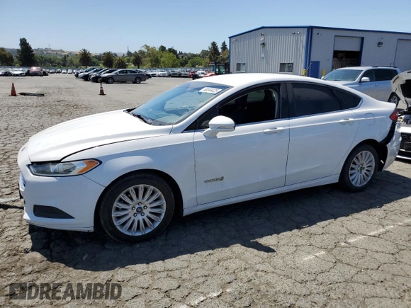 2014 Ford Fusion SE Hybrid with VIN 3FA6P0LU5ER104422, listed as a Copart auction lot 58584425 with 166,419 mi miles and Salvage title. Bid and sale history available at DreamBid. Image 1.