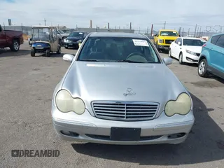 2003 Mercedes-Benz C 320 с VIN WDBRF64J03F376239, выставлен на аукционе IAAI как лот 41571617 с пробегом 138 303 миль миль и . История ставок и продаж доступна на DreamBid. Изображение 13.