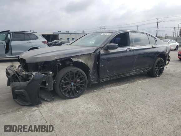 2022 BMW 7 Series 740i with VIN WBA7T2C04NCJ31237, listed as a Copart auction lot 76627214 with 44,630 mi miles and Salvage Title. Bid and sale history available at carsss.com. Image 1.