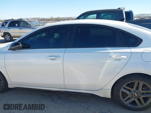 2021 Kia Forte GT-Line with VIN 3KPF34AD5ME418903, listed as a IAAI auction lot 41157364 with 55,651 mi miles. Bid and sale history available at carsss.com. Image 14.