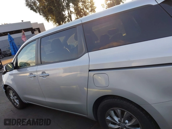2020 Kia Sedona EX with VIN KNDMB5C18L6654713, listed as a IAAI auction lot 41342893 with 108,437 mi miles. Bid and sale history available at carsss.com. Image 14.