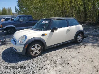 2007 MINI Hardtop with VIN WMWMF33507TU60113, listed as a Copart auction lot 53754505 with 153,806 mi miles and Clean Title. Bid and sale history available at DreamBid. Image 1.