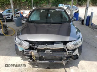 2021 Nissan Versa SV z VIN 3N1CN8EV0ML840177, wystawiony jako Copart lot #57823925 z przebiegiem 100 508 mil mil oraz Szkoda całkowita • Salvage title. Historia ofert i sprzedaży dostępna na DreamBid. Obrazek 5.