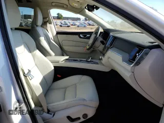 2023 Volvo XC60 Plus Dark Theme with VIN YV4L12RW2P1376343, listed as a Copart auction lot 42230145 with 13,045 mi miles and Salvage Title. Bid and sale history available at carsss.com. Image 7.
