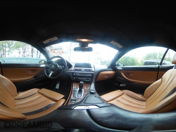 2017 BMW 6 Series 650i xDrive z VIN WBA6F7C52HD930816, wystawiony jako IAAI lot #42168478 z przebiegiem 89 191 mil mil oraz . Historia ofert i sprzedaży dostępna na DreamBid. Obrazek 18.