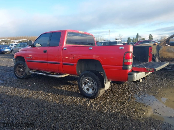 1998 Dodge Ram 1500 with VIN 3B7HF13Z2WG157096, listed as a IAAI auction lot 41200751 with 157,125 mi miles. Bid and sale history available at carsss.com. Image 3.