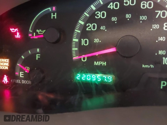 2001 Ford Expedition Eddie Bauer with VIN 1FMRU17W81LB06090, listed as a IAAI auction lot 41631969 with 220,998 mi miles and . Bid and sale history available at DreamBid. Image 12.