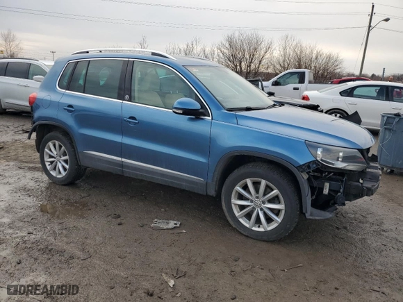 2017 Volkswagen Tiguan Wolfsburg Edition with VIN WVGSV7AX9HK025974, listed as a Copart auction lot 45923955 with 60,115 mi miles and Salvage Title. Bid and sale history available at carsss.com. Image 4.