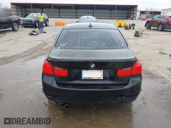 2012 BMW 3 Series 328i with VIN WBA3A5C56CF259220, listed as a IAAI auction lot 41833520 with 164,317 mi miles. Bid and sale history available at carsss.com. Image 16.