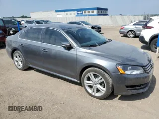 2014 Volkswagen Passat SE z VIN 1VWBN7A30EC078471, wystawiony jako Copart lot #60243135 z przebiegiem 96 862 mil mil oraz Szkoda całkowita • Salvage title. Historia ofert i sprzedaży dostępna na DreamBid. Obrazek 4.