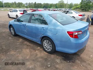 2012 Toyota Camry L z VIN 4T1BF1FK5CU597760, wystawiony jako IAAI lot #42424902 z przebiegiem 37 882 mil mil oraz . Historia ofert i sprzedaży dostępna na DreamBid. Obrazek 6.