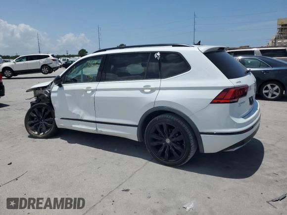 2021 Volkswagen Tiguan SE z VIN 3VV3B7AX0MM137813, wystawiony jako Copart lot #59797985 z przebiegiem 48 958 mil mil oraz Szkoda całkowita • Salvage title. Historia ofert i sprzedaży dostępna na DreamBid. Obrazek 2.