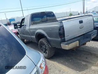 2008 Ford F-250 XL z VIN 1FTSX21R08EC85973, wystawiony jako IAAI lot #42645742 z przebiegiem 191 801 mil mil oraz . Historia ofert i sprzedaży dostępna na DreamBid. Obrazek 3.
