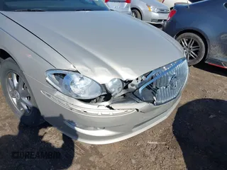 2008 Buick LaCrosse CXL with VIN 2G4WD582981139007, listed as a IAAI auction lot 41755301 with 143,122 mi miles. Bid and sale history available at carsss.com. Image 6.