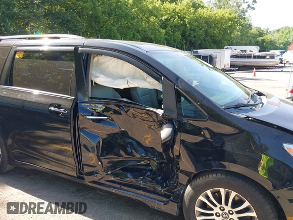 2020 Toyota Sienna XLE Auto Access Seat with VIN 5TDYZ3DC7LS035294, listed as a IAAI auction lot 42557047 with 38,986 mi miles and . Bid and sale history available at DreamBid. Image 6.