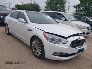 2015 Kia K900 Luxury with VIN KNALW4D48F6018541, listed as a IAAI auction lot 41903807 with 204,202 mi miles. Bid and sale history available at carsss.com. Image 1.
