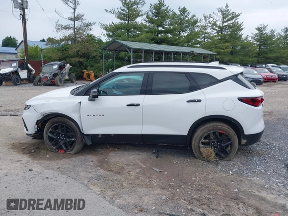 2021 Chevrolet Blazer LT z VIN 3GNKBHR40MS577432, wystawiony jako IAAI lot #42388880 z przebiegiem 35 438 mil mil oraz . Historia ofert i sprzedaży dostępna na DreamBid. Obrazek 14.