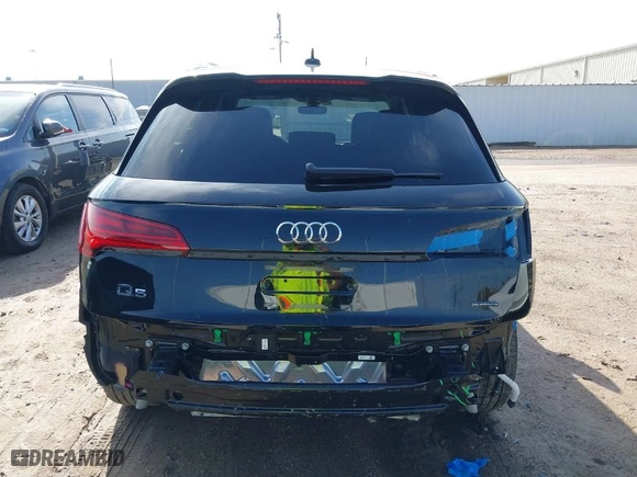 2024 Audi Q5 S line Premium Plus with VIN WA1EAAFY6R2047325, listed as a IAAI auction lot 41112204 with 10,811 mi miles. Bid and sale history available at carsss.com. Image 17.