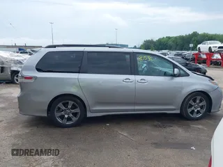 2018 Toyota Sienna SE с VIN 5TDXZ3DC1JS919062, выставлен на аукционе IAAI как лот 42790530 с пробегом 107 040 миль миль и . История ставок и продаж доступна на DreamBid. Изображение 13.