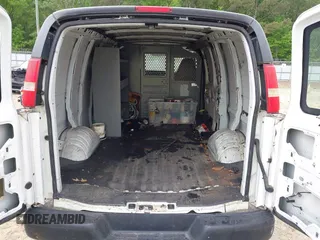 2007 Chevrolet Express Cargo with VIN 1GCGG25V271201283, listed as a IAAI auction lot 42094513 with Not Provided miles and . Bid and sale history available at DreamBid. Image 8.