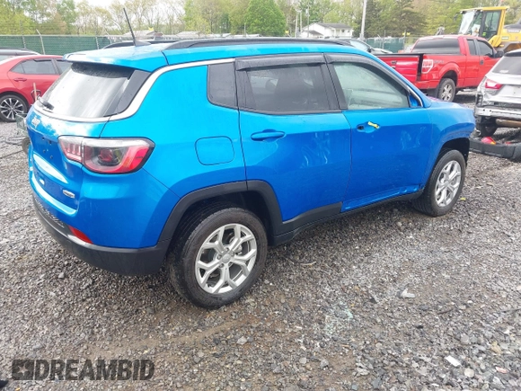 2024 Jeep Compass Latitude with VIN 3C4NJDBN9RT132368, listed as a IAAI auction lot 42149252 with 22,562 mi miles and . Bid and sale history available at DreamBid. Image 4.