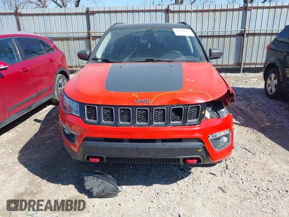 2018 Jeep Compass Trailhawk with VIN 3C4NJDDB4JT336745, listed as a IAAI auction lot 41898924 with 94,471 mi miles and . Bid and sale history available at carsss.com. Image 12.