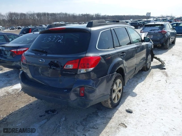 2011 Subaru Outback 2.5i Prem AWP/Pwr Moon with VIN 4S4BRCGC3B3315372, listed as a IAAI auction lot 41621080 with 118,355 mi miles. Bid and sale history available at carsss.com. Image 4.