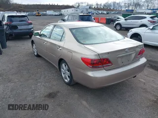 2005 Lexus ES 330 with VIN JTHBA30G255073920, listed as a IAAI auction lot 41886960 with 118,848 mi miles. Bid and sale history available at carsss.com. Image 3.