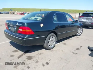 2001 Lexus LS 430 z VIN JTHBN30F810045610, wystawiony jako IAAI lot #42004279 z przebiegiem 143 497 mil mil oraz . Historia ofert i sprzedaży dostępna na DreamBid. Obrazek 4.
