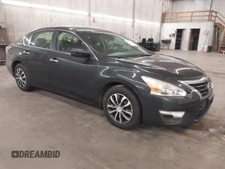 2015 Nissan Altima S with VIN 1N4AL3AP5FN871311, listed as a IAAI auction lot 42145112 with 174,605 mi miles and . Bid and sale history available at carsss.com. Image 1.