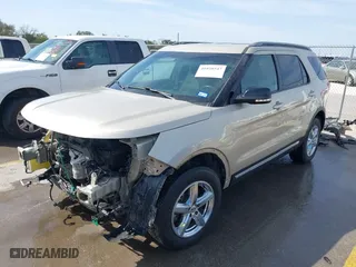 2017 Ford Explorer XLT with VIN 1FM5K8D81HGD05245, listed as a IAAI auction lot 41828547 with 104,881 mi miles. Bid and sale history available at carsss.com. Image 2.