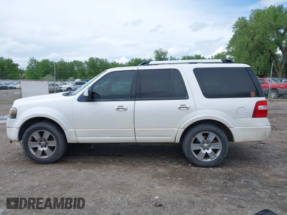 2010 Ford Expedition Limited z VIN 1FMJU2A51AEA71139, wystawiony jako IAAI lot #42231671 z przebiegiem 294 605 mil mil oraz . Historia ofert i sprzedaży dostępna na DreamBid. Obrazek 14.