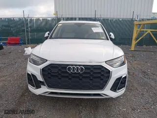 2024 Audi Q5 S line Premium with VIN WA1GAAFY4R2024229, listed as a IAAI auction lot 40549244 with 7,641 mi miles. Bid and sale history available at carsss.com. Image 12.