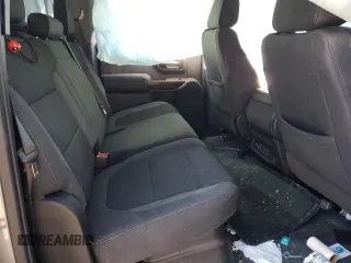2019 GMC Sierra 1500 SLE z VIN 1GTU9BED9KZ368299, wystawiony jako Copart lot #88515495 z przebiegiem Nie podano mil oraz Szkoda całkowita • Salvage title. Historia ofert i sprzedaży dostępna na DreamBid. Obrazek 10.
