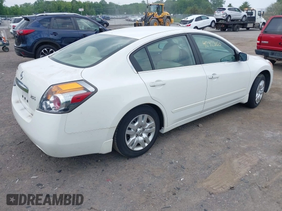 2012 Nissan Altima S z VIN 1N4AL2AP6CC248085, wystawiony jako IAAI lot #42423150 z przebiegiem 124 910 mil mil oraz . Historia ofert i sprzedaży dostępna na DreamBid. Obrazek 4.