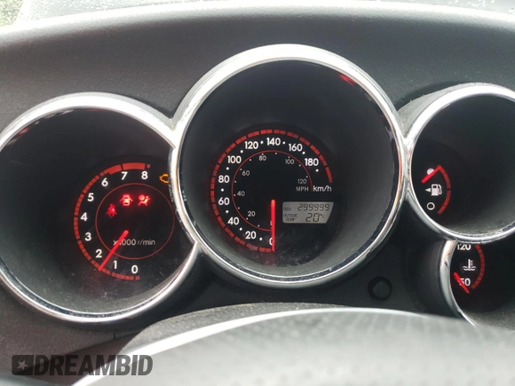 2007 Pontiac Vibe with VIN 5Y2SL65867Z420904, listed as a Copart auction lot 62699525 with 299,999 mi miles and Clean title. Bid and sale history available at DreamBid. Image 9.