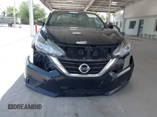 2017 Nissan Altima SV z VIN 1N4AL3AP4HC197439, wystawiony jako IAAI lot #42464354 z przebiegiem 163 406 mil mil oraz . Historia ofert i sprzedaży dostępna na DreamBid. Obrazek 13.