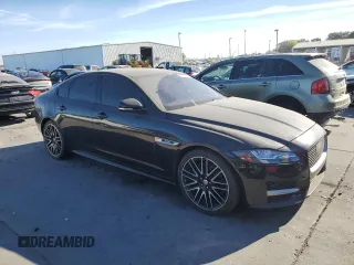 2016 Jaguar XF 35t R-Sport with VIN SAJBF4BV3GCY02477, listed as a Copart auction lot 70316864 with 83,231 mi miles and Clean Title. Bid and sale history available at carsss.com. Image 4.