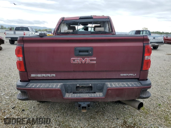 2015 GMC Sierra 2500HD Denali z VIN 1GT120E81FF157605, wystawiony jako Copart lot #48822405 z przebiegiem 135 338 mil mil oraz Szkoda całkowita • Salvage title. Historia ofert i sprzedaży dostępna na DreamBid. Obrazek 6.