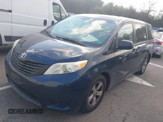 2011 Toyota Sienna with VIN 5TDZK3DC9BS028189, listed as a IAAI auction lot 41448585 with 203,181 mi miles. Bid and sale history available at carsss.com. Image 18.
