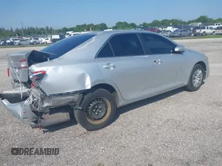 2012 Toyota Camry L z VIN 4T1BF1FK7CU001984, wystawiony jako IAAI lot #41585144 z przebiegiem 20 585 mil mil oraz . Historia ofert i sprzedaży dostępna na DreamBid. Obrazek 4.