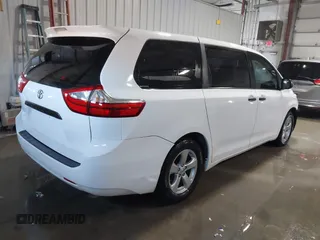 2015 Toyota Sienna L с VIN 5TDZK3DC3FS617518, выставлен на аукционе IAAI как лот 41566048 с пробегом 188 494 миль миль и . История ставок и продаж доступна на DreamBid. Изображение 4.