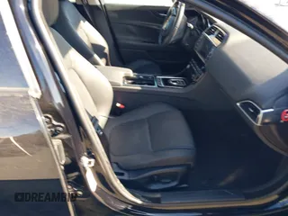 2018 Jaguar XE 25t Premium with VIN SAJAD4FX9JCP29457, listed as a IAAI auction lot 41255109 with 38,419 mi miles. Bid and sale history available at carsss.com. Image 5.