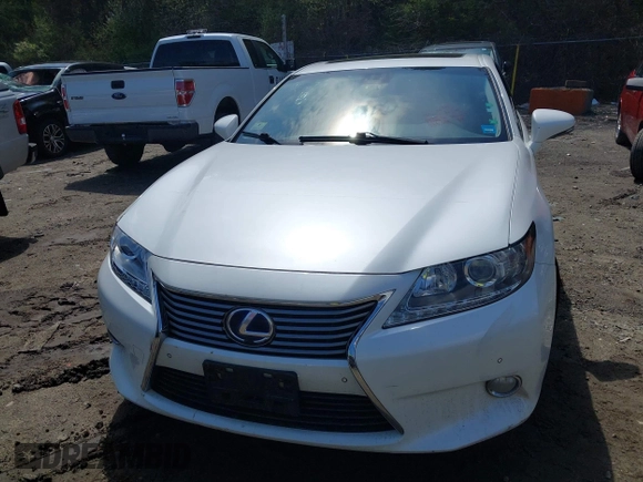 2013 Lexus ES 300h Hybrid with VIN JTHBW1GG1D2038698, listed as a IAAI auction lot 42173883 with 253,281 mi miles. Bid and sale history available at carsss.com. Image 11.