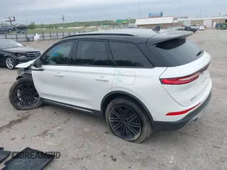 2020 Lincoln Corsair Standard z VIN 5LMCJ1C9XLUL01987, wystawiony jako IAAI lot #42044327 z przebiegiem 98 963 mil mil oraz . Historia ofert i sprzedaży dostępna na DreamBid. Obrazek 15.