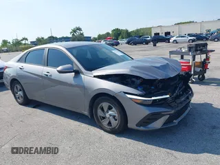 2024 Hyundai Elantra SE с VIN KMHLL4DG6RU801777, выставлен на аукционе IAAI как лот 42341386 с пробегом 9 426 миль миль и . История ставок и продаж доступна на DreamBid. Изображение 1.