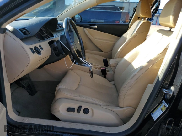 2009 Volkswagen Passat Komfort z VIN WVWJK73C49P035349, wystawiony jako Copart lot #83842724 z przebiegiem 112 159 mil mil oraz Szkoda całkowita • Salvage title. Historia ofert i sprzedaży dostępna na DreamBid. Obrazek 7.